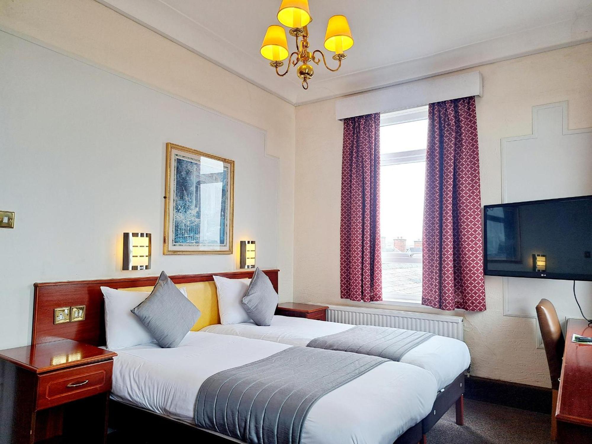 סאות'פורט Scarisbrick Hotel מראה חיצוני תמונה