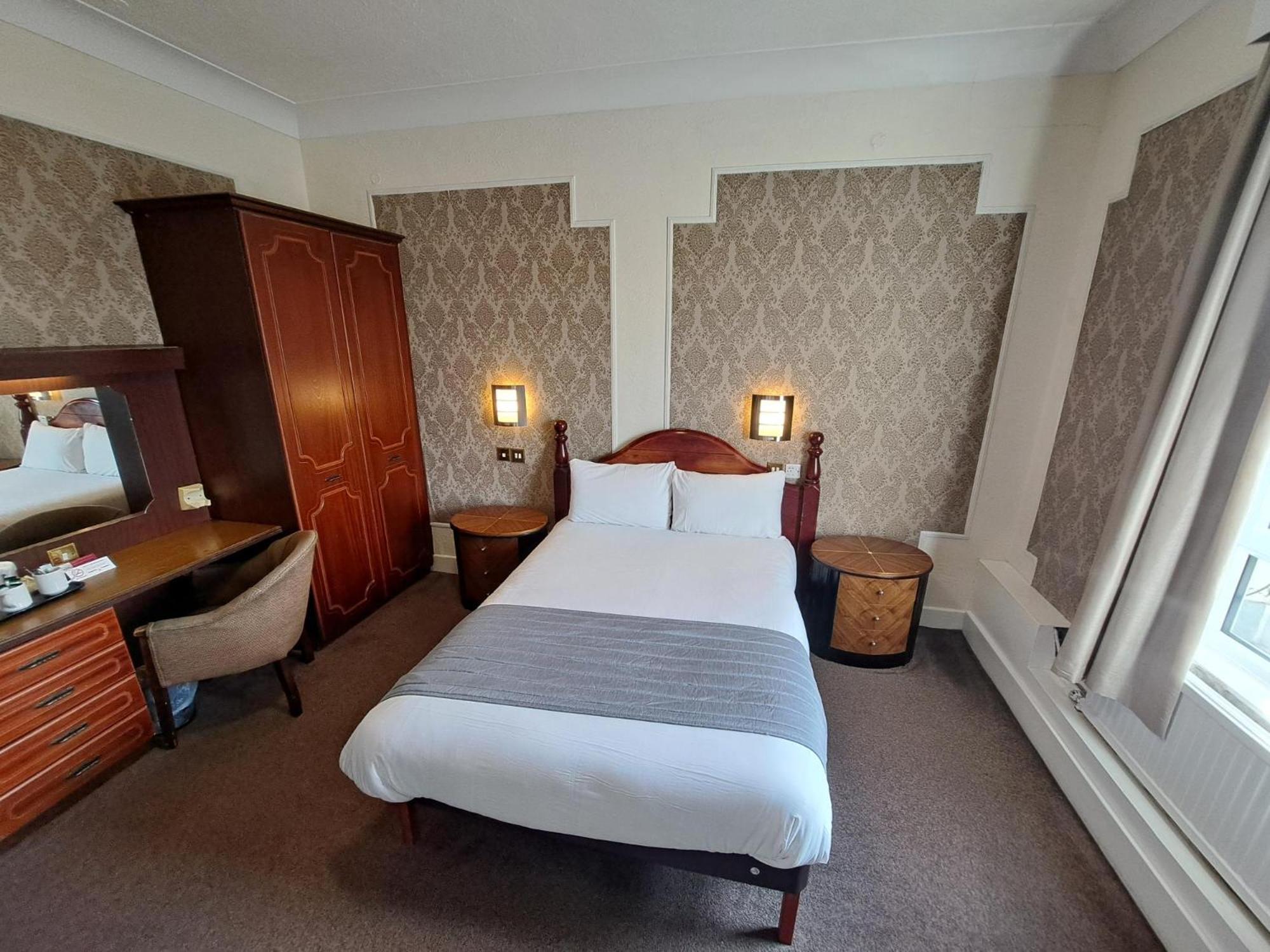 סאות'פורט Scarisbrick Hotel מראה חיצוני תמונה